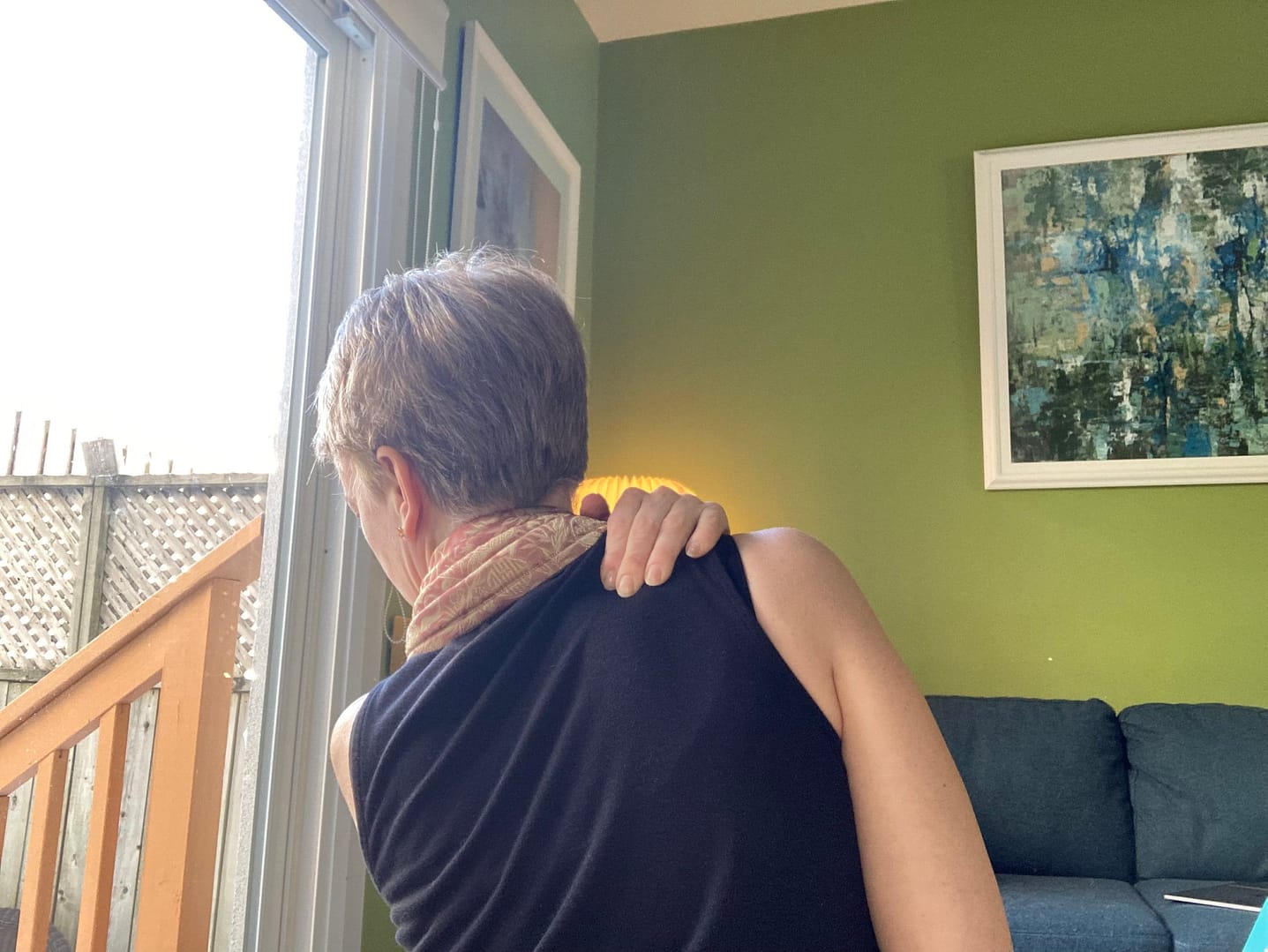 Shoulder massage Shoulder massage